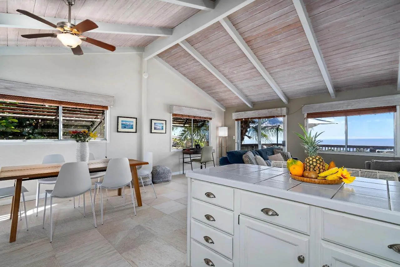 Halekii Sunset Beautiful 4 Bedroom Kealakekua Home