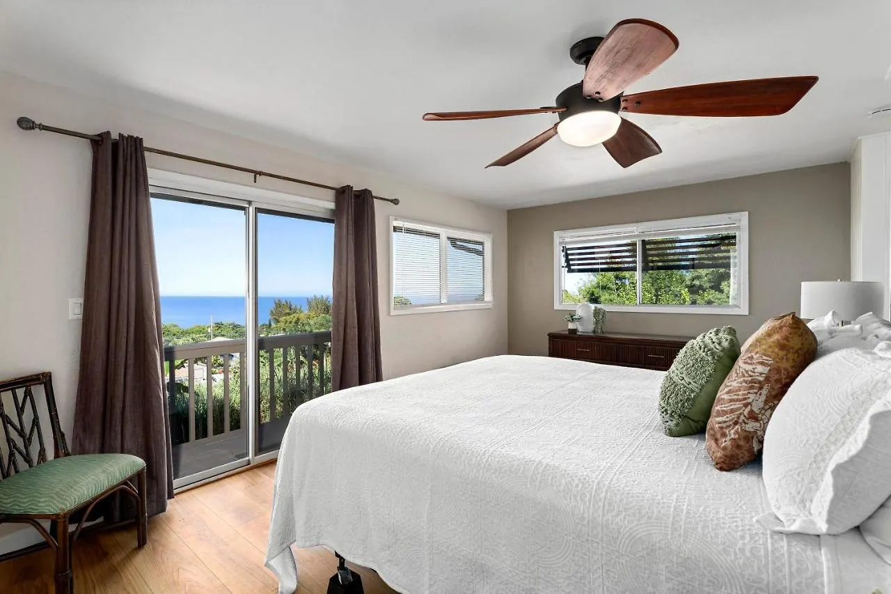 Halekii Sunset Beautiful 4 Bedroom Kealakekua Home 0*,  USA